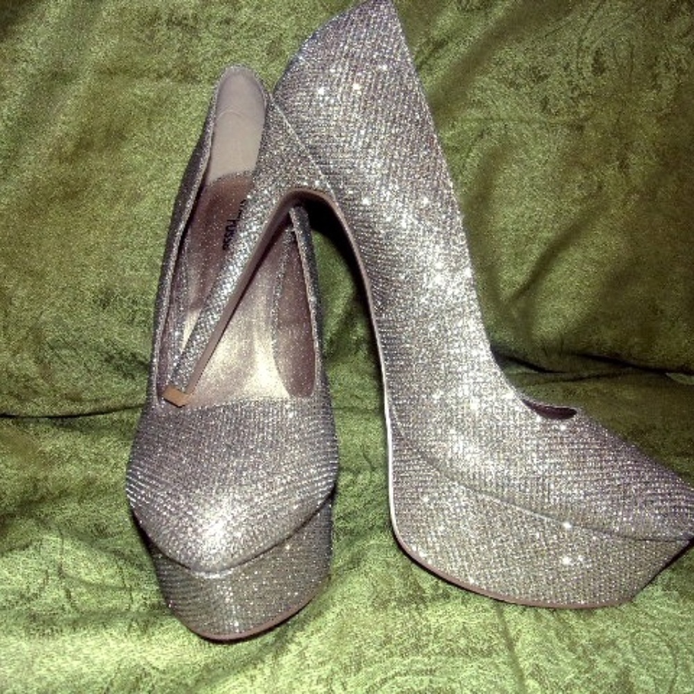 Charlotte Russe Sparkle Silver Heels  Size 9M